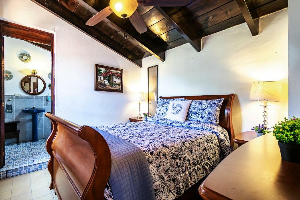 Villas Santa Ana-Ricardo Antigua Esterno foto